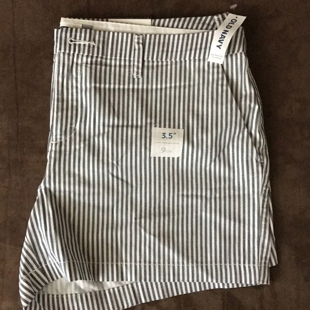NWT Old Navy 3.5 Inch Shorts